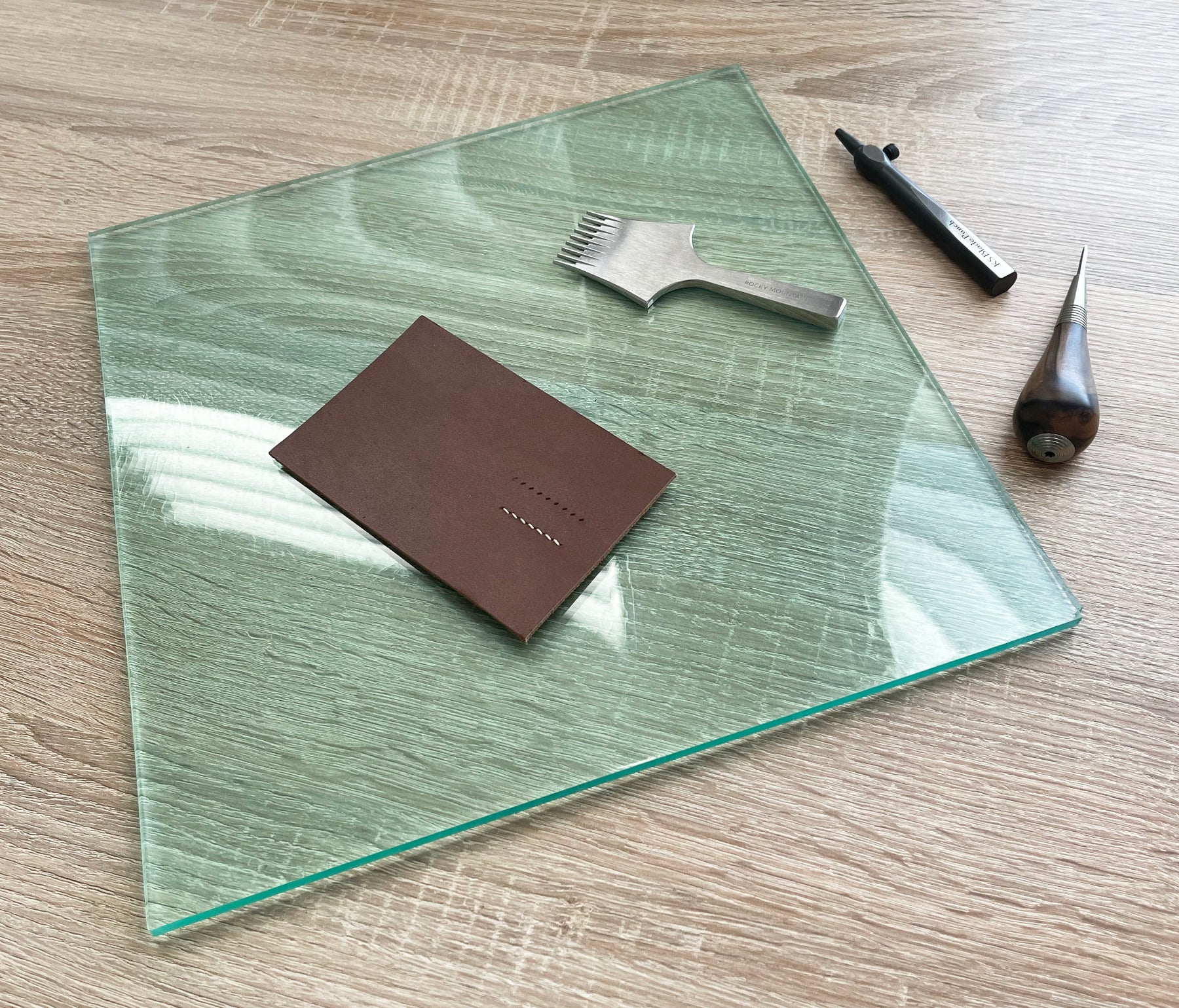 Leather Cutting Mat, Board Craft Punching Pad White Leather Stamping Board  For Drilling Punches 